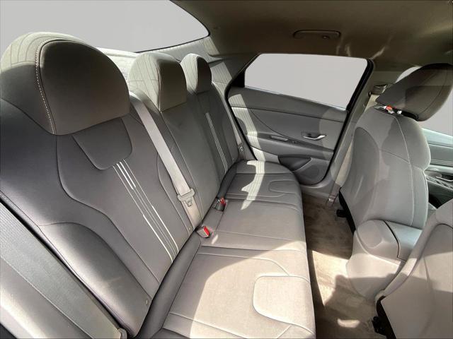 2022 Hyundai Elantra - $16,640