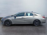 2022 Elantra Thumbnail 2