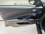 2023 Elantra Thumbnail 17