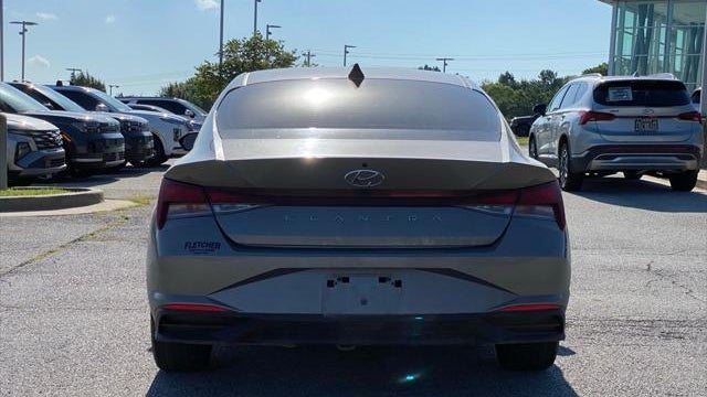 2023 Hyundai ELANTRA SEL