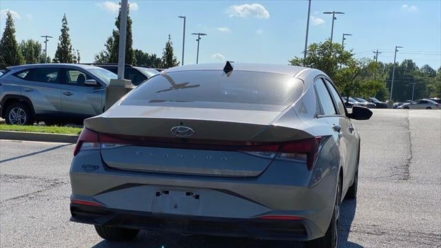 2023 Hyundai ELANTRA SEL