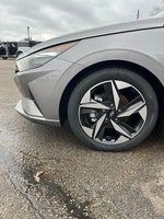 2023 Elantra Thumbnail 8