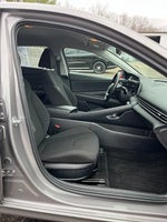 2023 Elantra Thumbnail 18