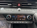 2023 Elantra Thumbnail 26