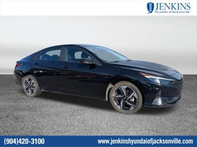 2023 Hyundai Elantra SEL 4DR Sedan