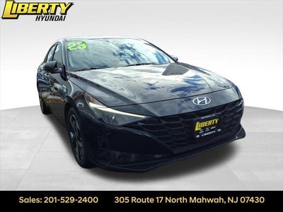 2023 Hyundai Elantra SEL 4DR Sedan