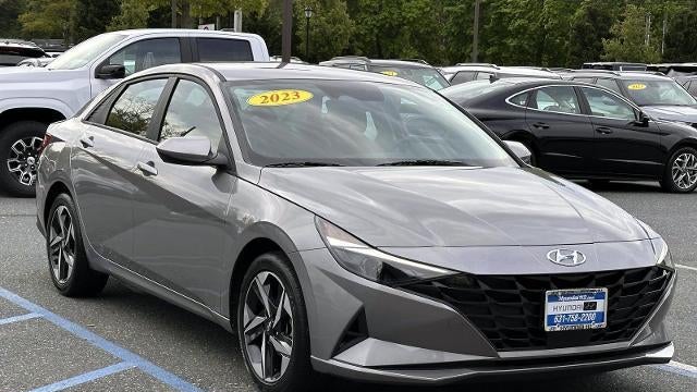 2023 Hyundai ELANTRA SEL