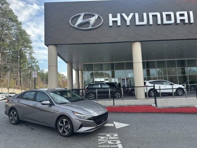 2023 Hyundai Elantra SEL 4DR Sedan