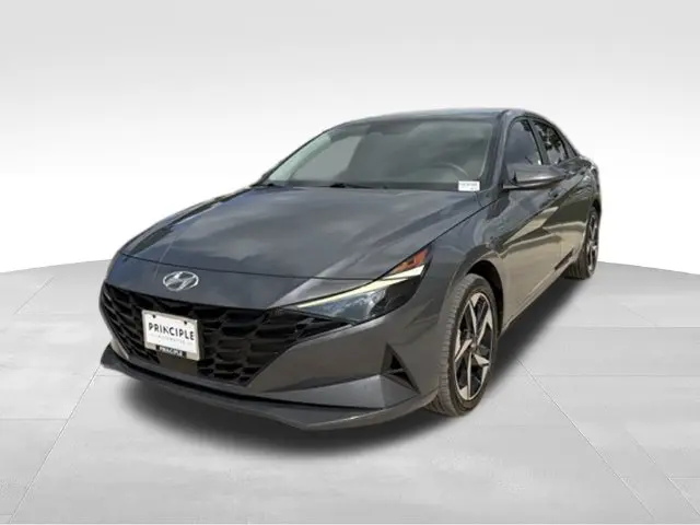 2023 Hyundai Elantra - $17,279