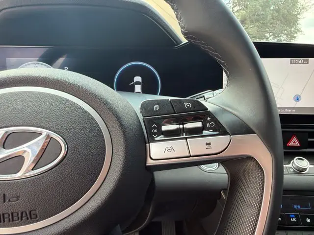 2023 Hyundai Elantra - $17,279