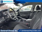 2023 Elantra Thumbnail 13