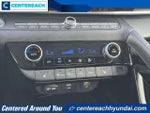 2023 Elantra Thumbnail 26