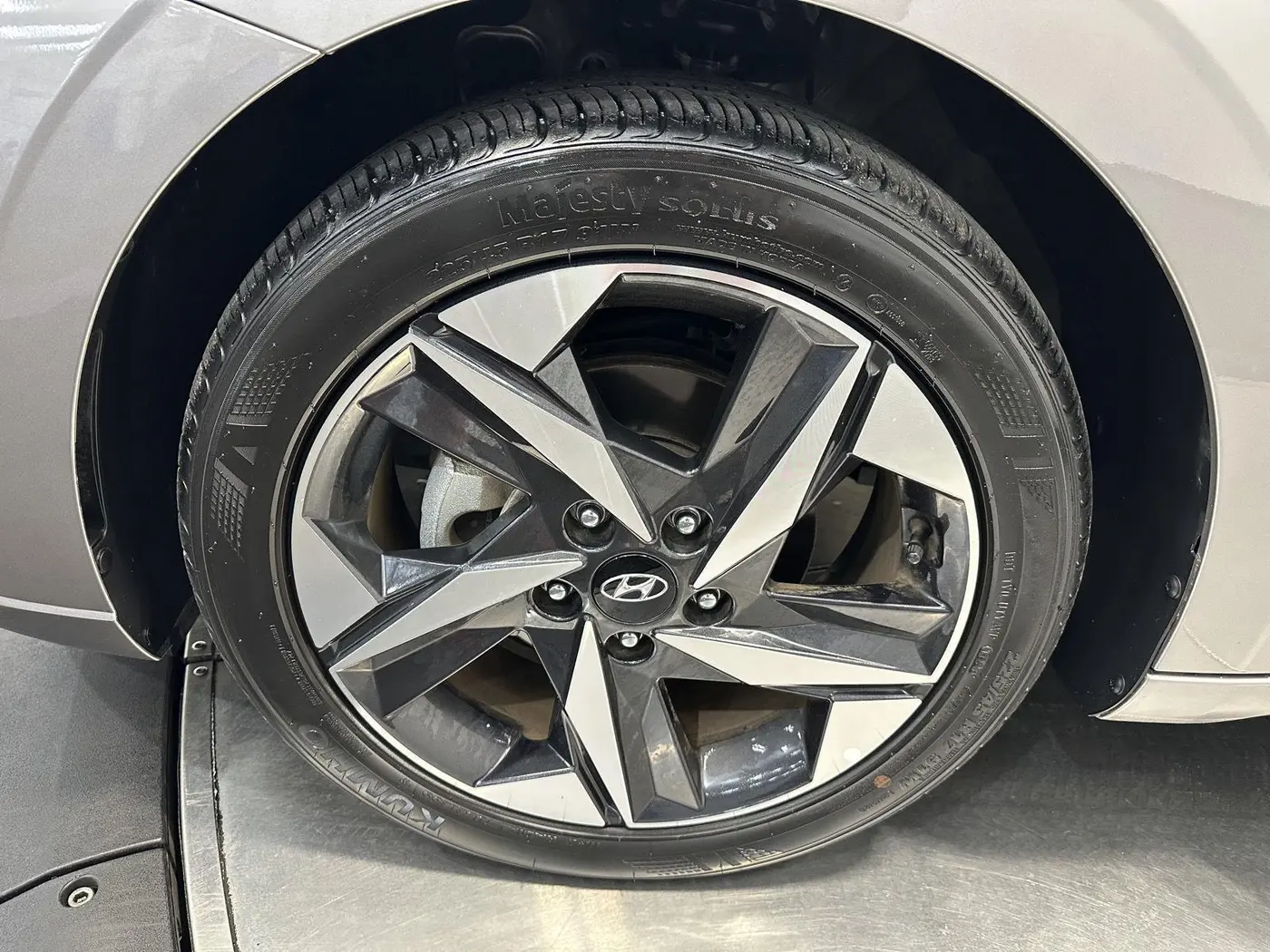 2023 Hyundai Elantra - $21,499