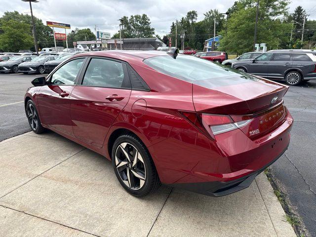 2023 Hyundai Elantra - $19,628