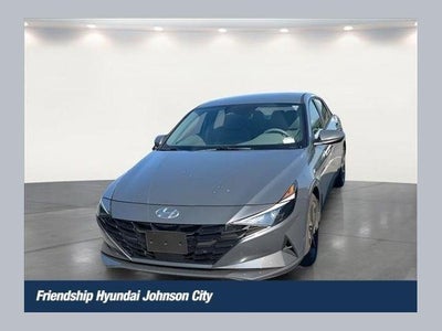 2023 Hyundai Elantra SEL 4DR Sedan