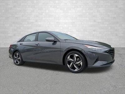 2023 Hyundai Elantra SEL 4DR Sedan