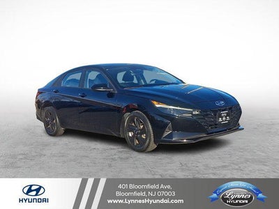 2022 Hyundai Elantra SEL 4DR Sedan