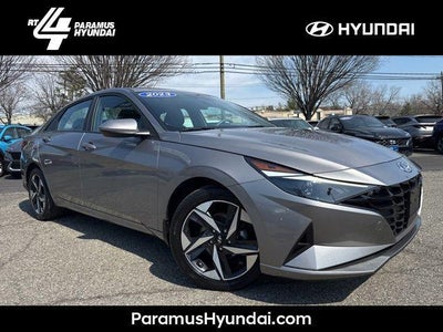 2023 Hyundai Elantra SEL 4DR Sedan
