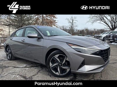 2023 Hyundai Elantra SEL 4DR Sedan
