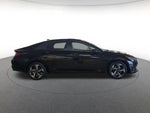 2023 ELANTRA Thumbnail 4
