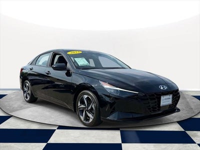 2023 Hyundai Elantra SEL 4DR Sedan