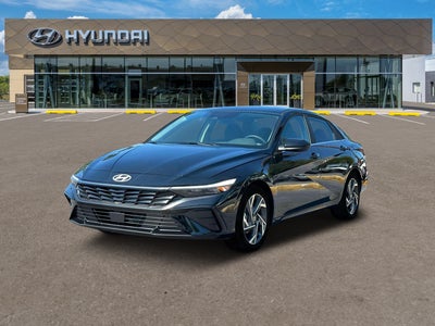 2024 Hyundai Elantra SEL 4DR Sedan