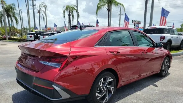 2025 Hyundai ELANTRA SEL Convenience