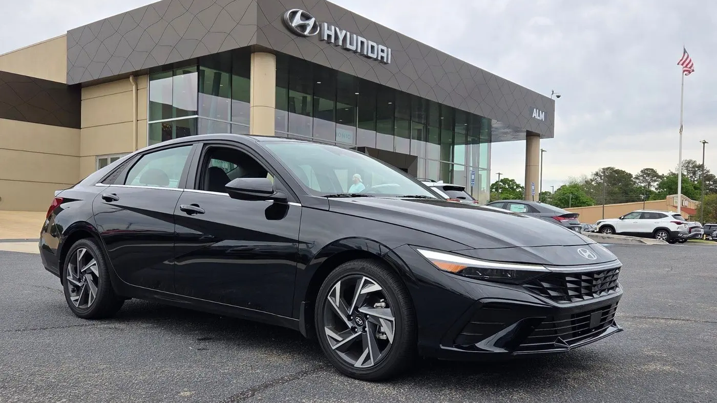 Preowned 2025 Hyundai ELANTRA SEL Convenience for Sale