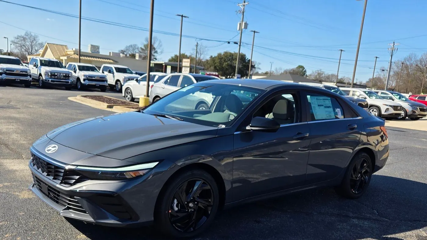 2026 Hyundai ELANTRA SEL Sport Premium