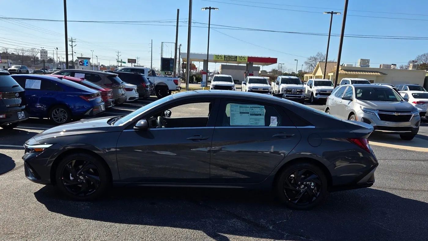 2026 Hyundai ELANTRA SEL Sport Premium