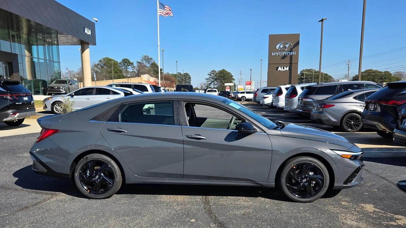 2026 Hyundai ELANTRA SEL Sport Premium