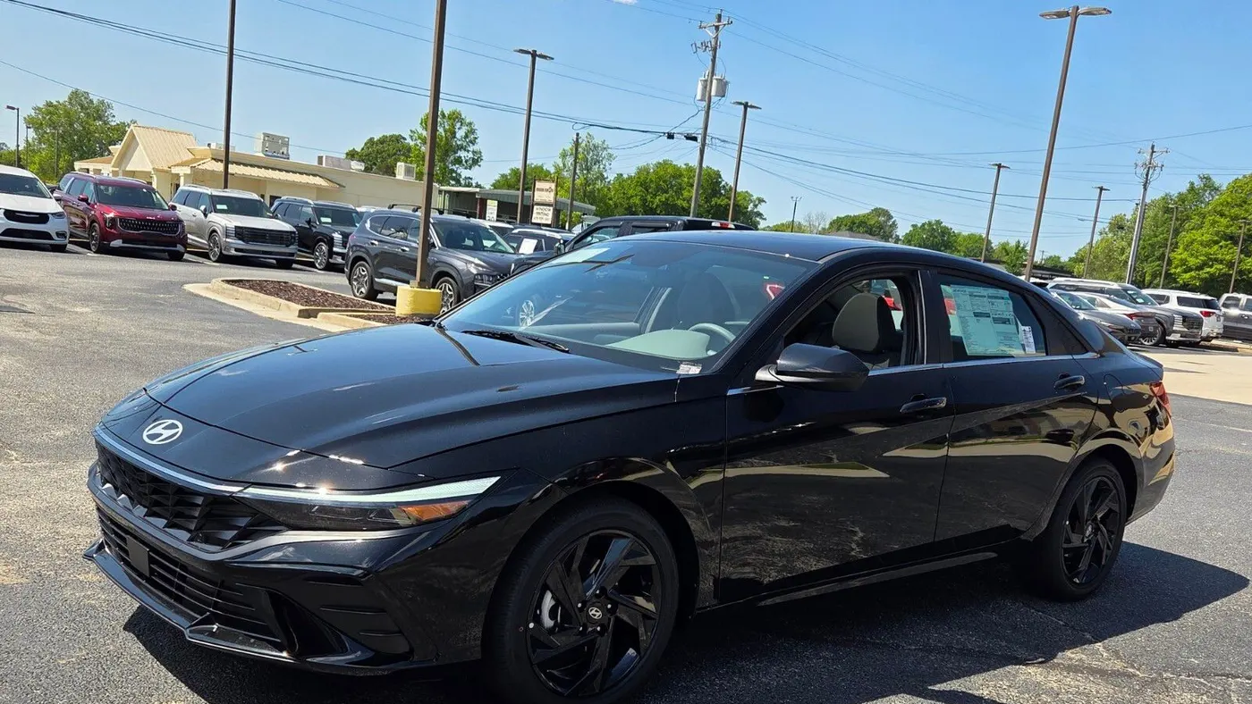 2026 Hyundai ELANTRA SEL Sport Premium