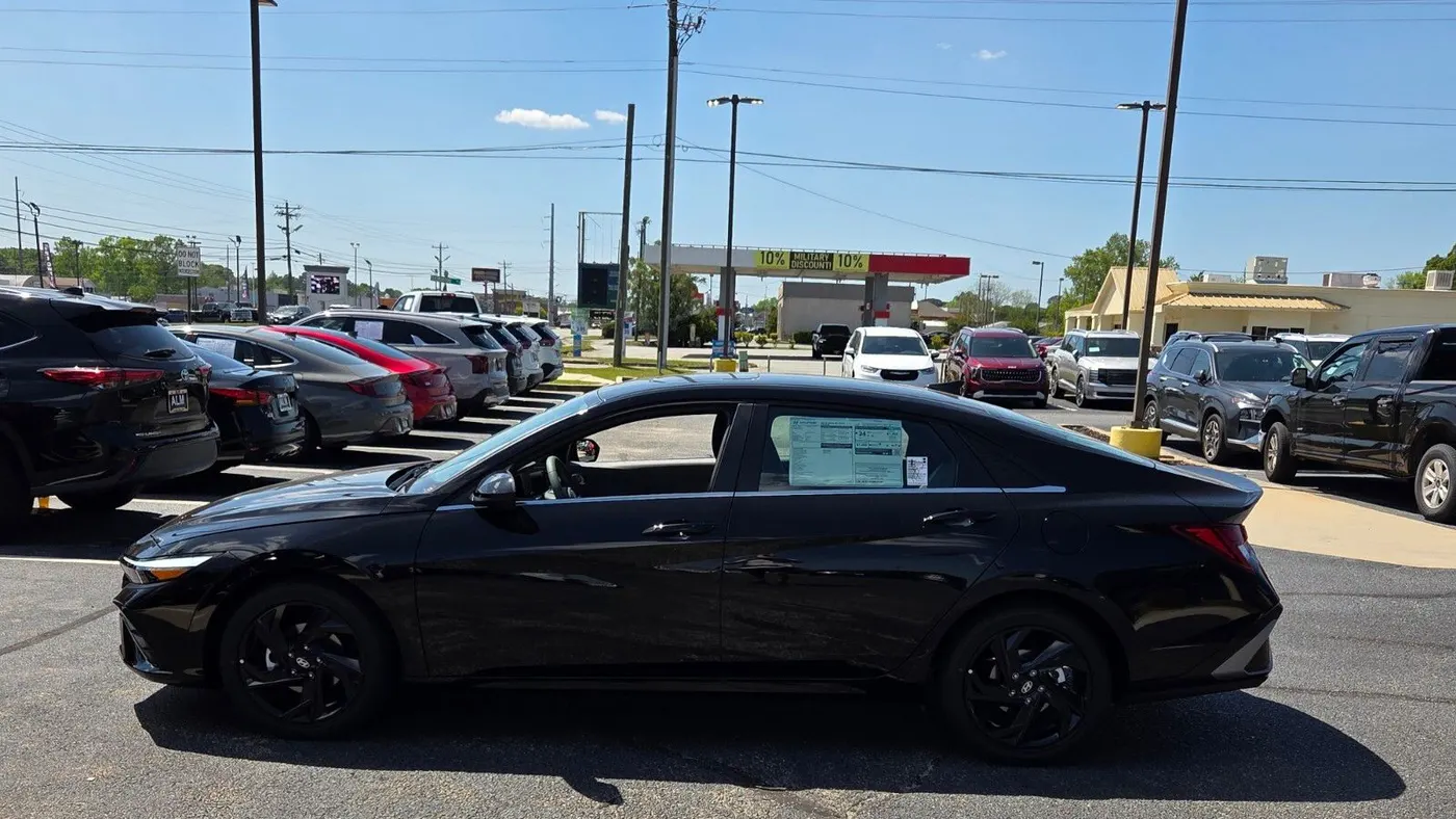2026 Hyundai ELANTRA SEL Sport Premium