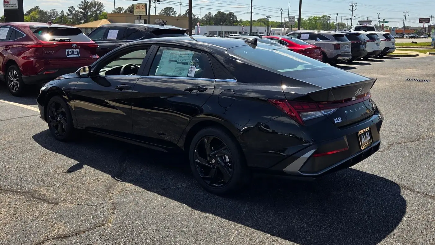 2026 Hyundai ELANTRA SEL Sport Premium
