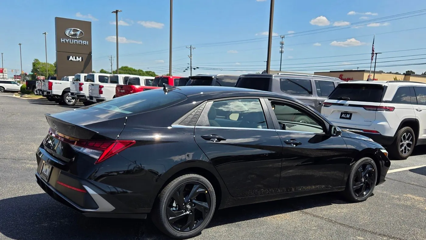 2026 Hyundai ELANTRA SEL Sport Premium
