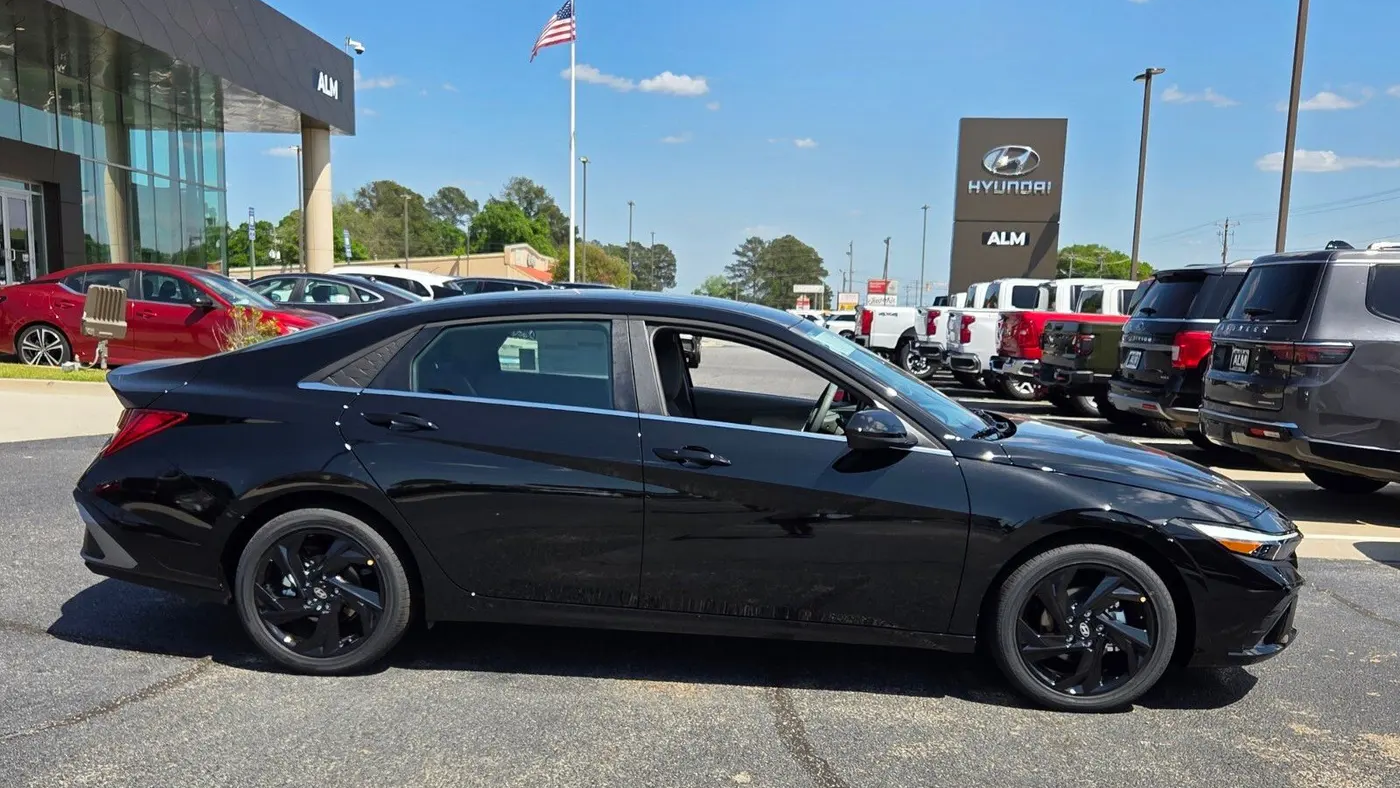 2026 Hyundai ELANTRA SEL Sport Premium