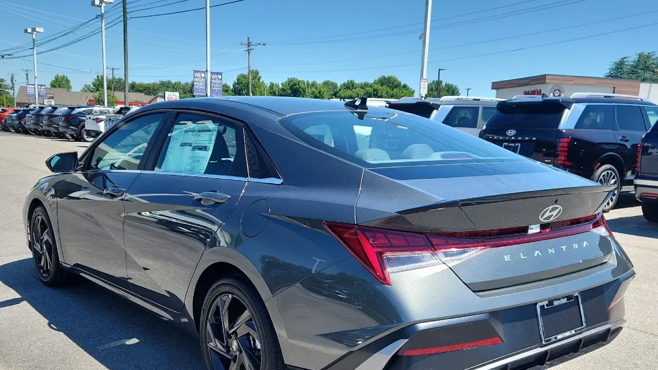2026 Hyundai ELANTRA SEL Sport Premium