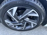 2024 Elantra Thumbnail 9