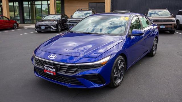 2024 Hyundai ELANTRA SEL