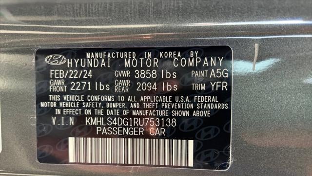 2024 Hyundai ELANTRA SEL