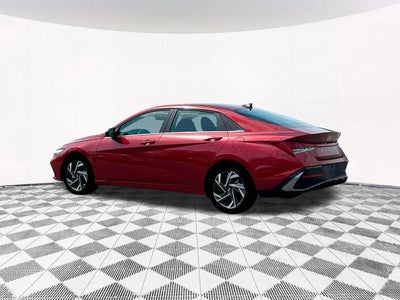 2024 Hyundai Elantra SEL 4DR Sedan