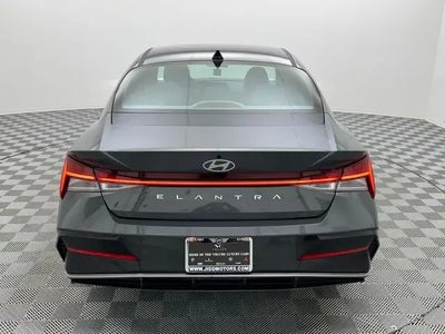 2025 Hyundai Elantra SEL Convenience 4DR Sedan