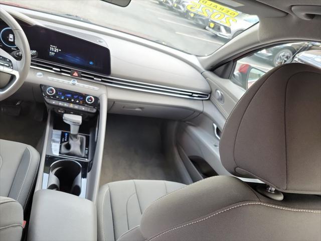 2025 Hyundai Elantra - $21,995
