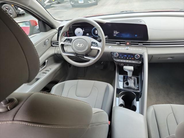 2025 Hyundai Elantra - $21,995
