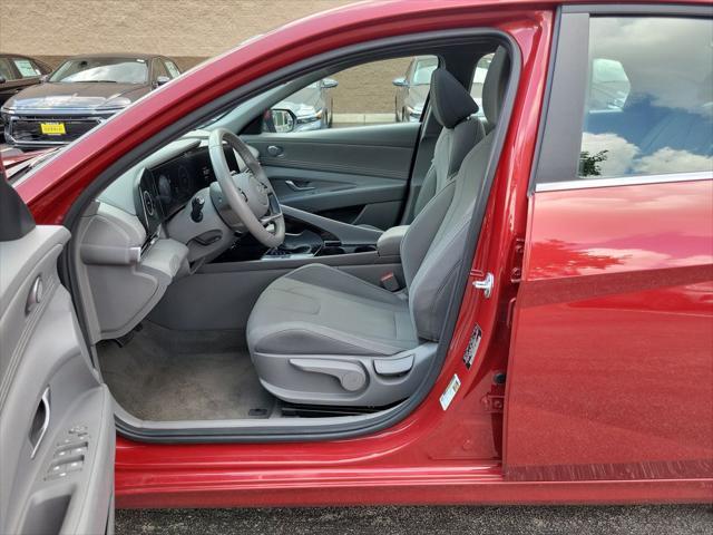 2025 Hyundai Elantra - $21,995