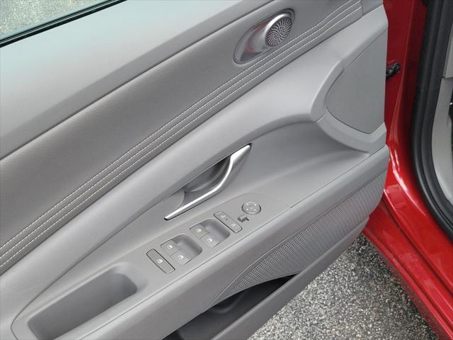 2025 Hyundai Elantra - $21,995