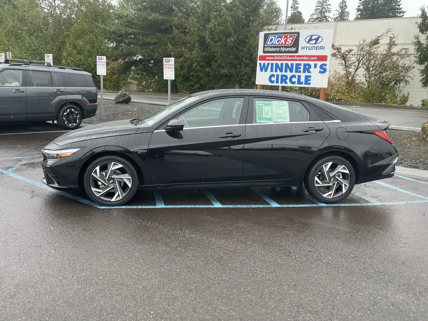 2025 Hyundai Elantra - $18,900