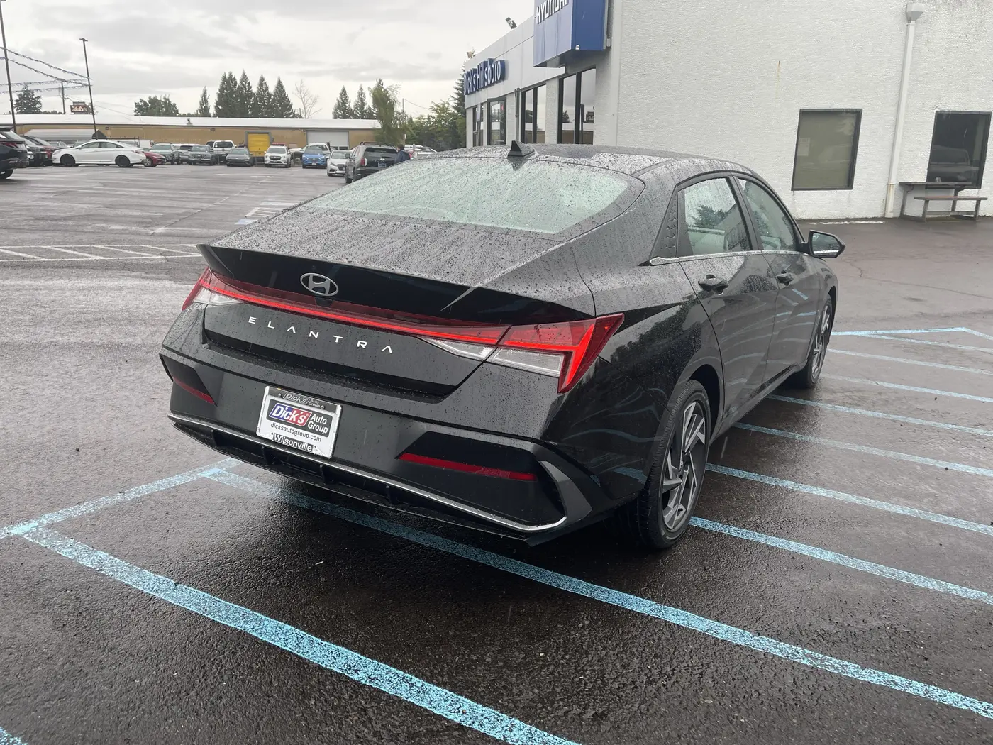 2025 Hyundai Elantra - $18,900