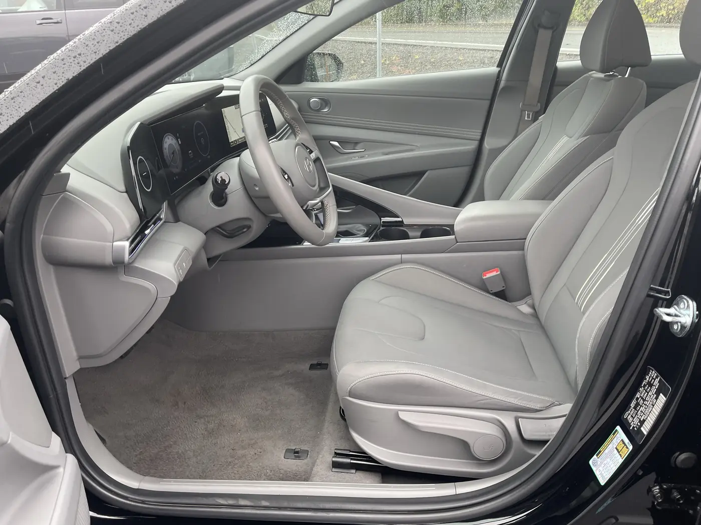 2025 Hyundai Elantra - $18,900