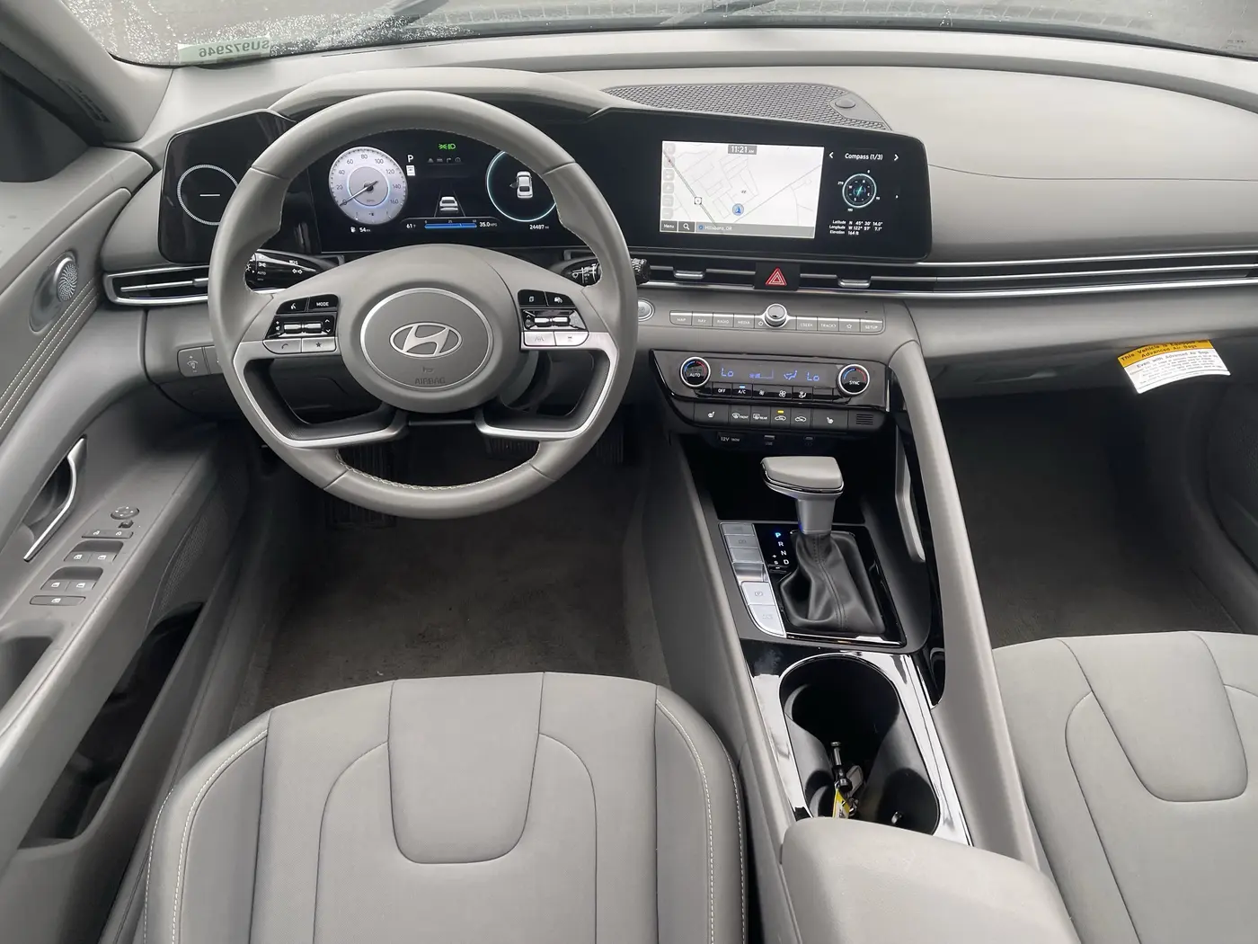 2025 Hyundai Elantra - $18,900